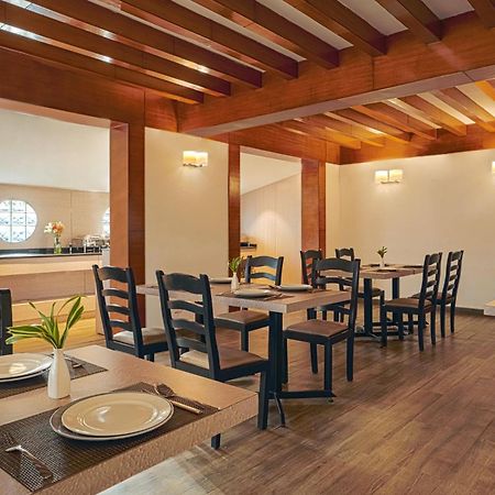 Country Inn Goa Varca Beach - 2 Minutes Walk To The Beach מראה חיצוני תמונה